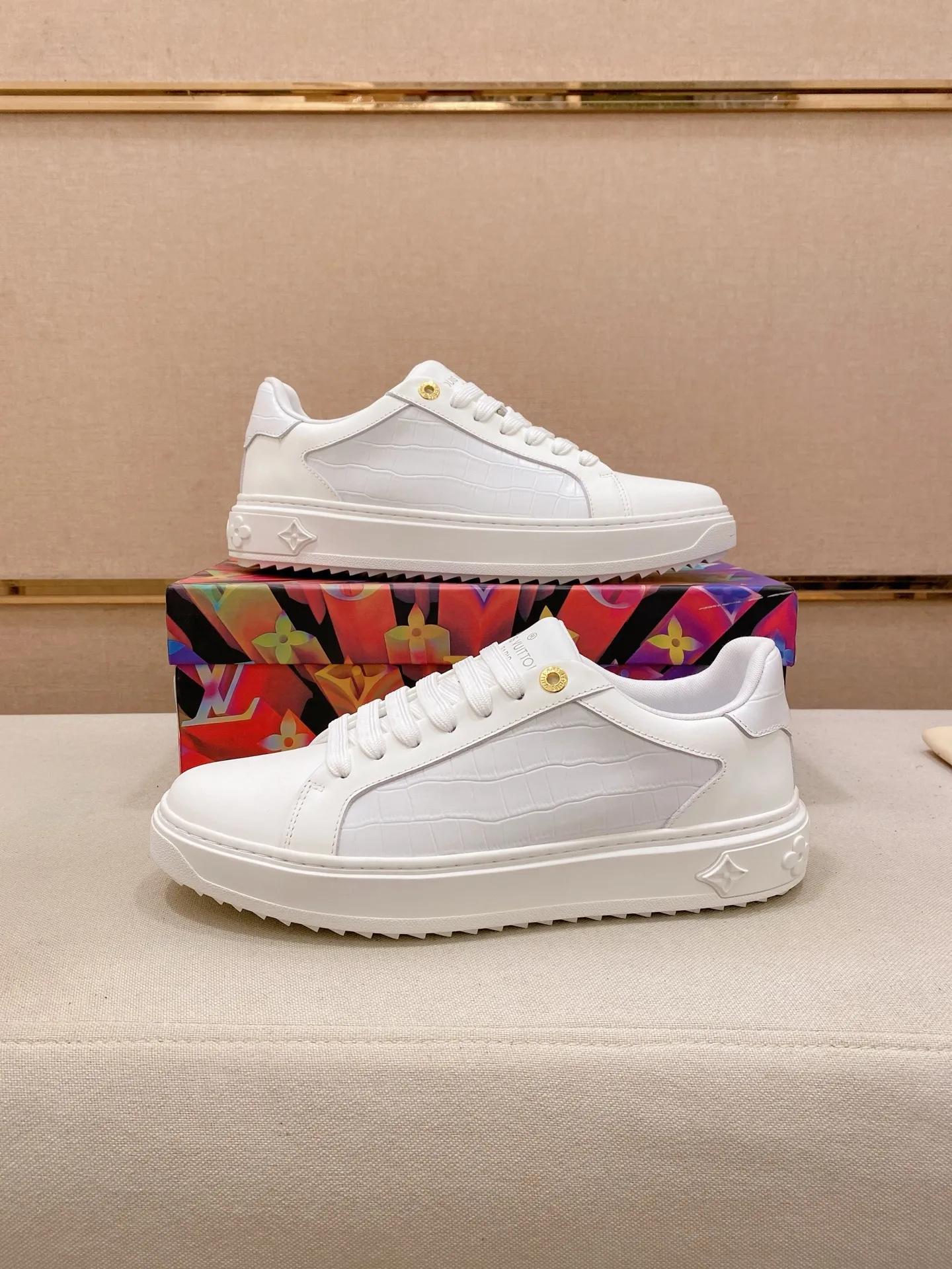 Men's shoes💰: 540💰(Niuli: full package) louis vuitton (Louis Vuitton/lv) top 🔍🔍 new models are on sale at the same time at the counter. The upper 🇮🇹 is imported from Italy, first-layer cowhide, and the lining is fully imported cowhide. 💪💪, completely 1⃣️ to 1 ⃣️Re-engraved🇮🇹💪💪, ⚠Sole: The original sole is specially provided by the original factory, the exclusive movable molded sole is super comfortable, ⚠The original factory follows the order, 🔍🔍high quality, you can enter and exit the counter at will, welcome to compare⚠. Code number:38-44